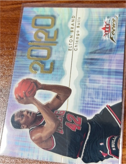 2000-01 Fleer Focus 20/20 #235 Elton Brand — front