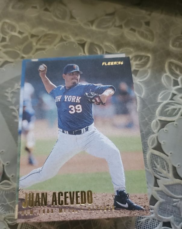 1996 Fleer Update #U154 Juan Acevedo — front