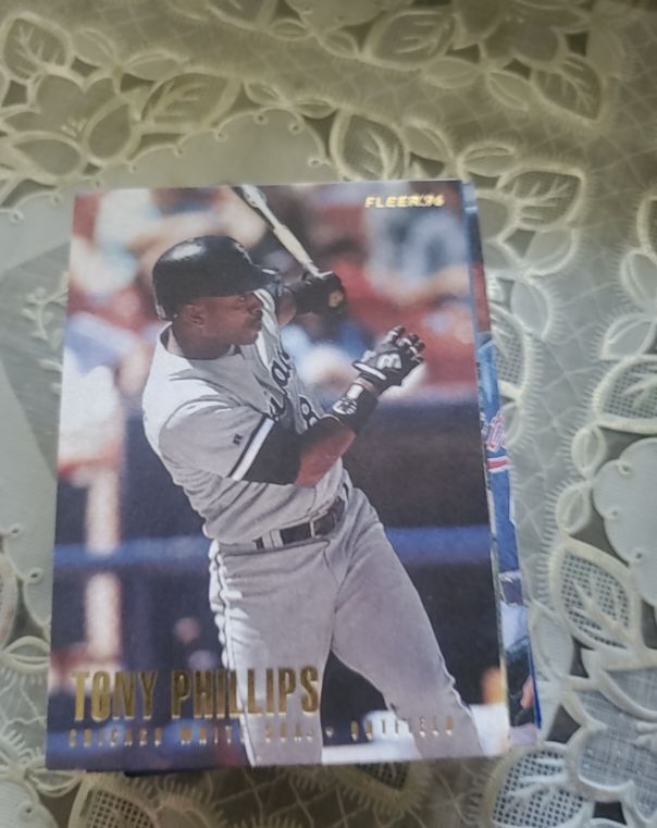 1996 Fleer #13 Tony Phillips — front