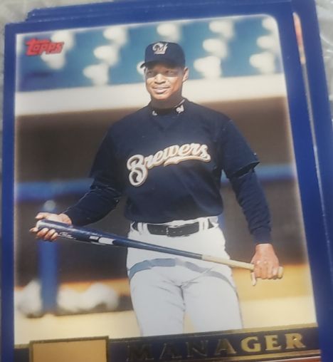2003 Topps #MANAGER Milwaukee Brewers Manager — front