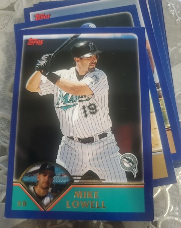 2003 Topps #211 Mike Lowell — front
