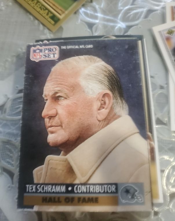 1991 Pro Set #30 Tex Schramm — front