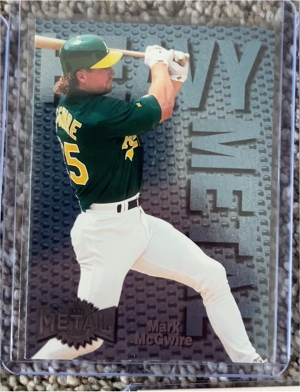 1996 Fleer Metal Universe Heavy Metal #5 Mark McGwire — front