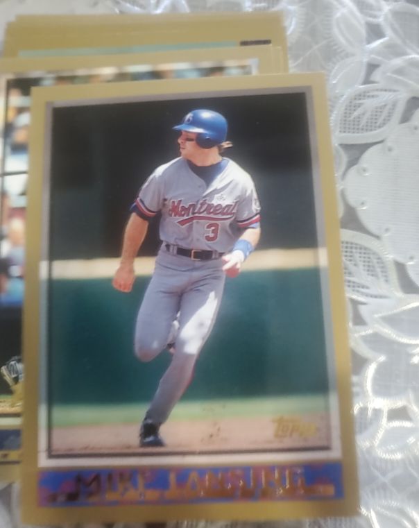 1998 Topps #3 Mike Lansing — front