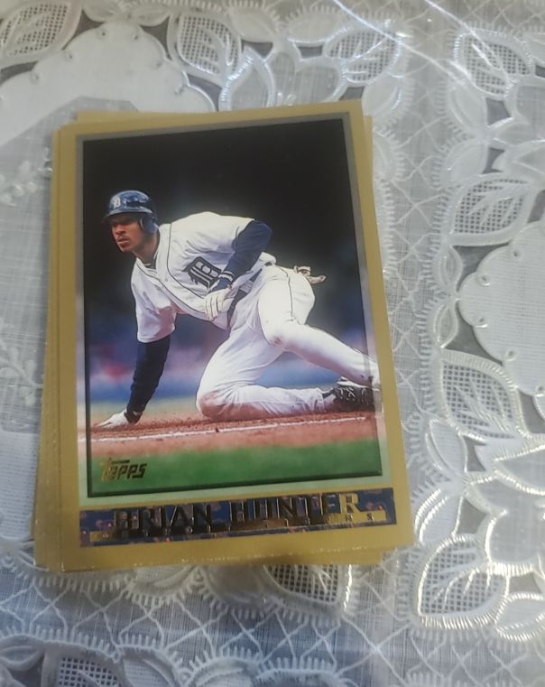1998 Topps #34 Brian Hunter — front