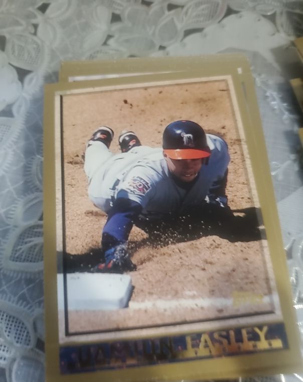 1998 Topps #147 Damion Easley — front