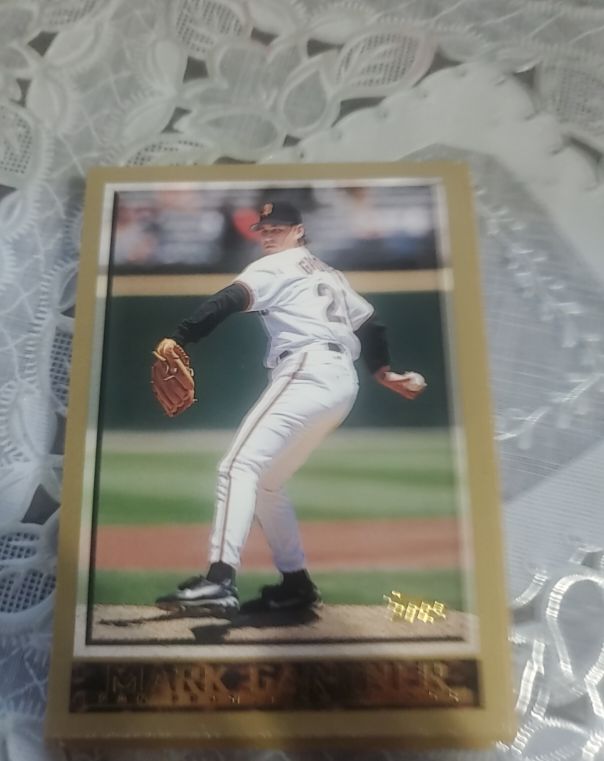 1998 Topps #51 Mark Gardner — front
