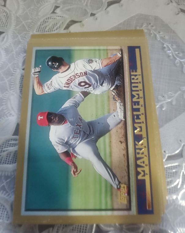 1998 Topps #71 Mark McLemore — front