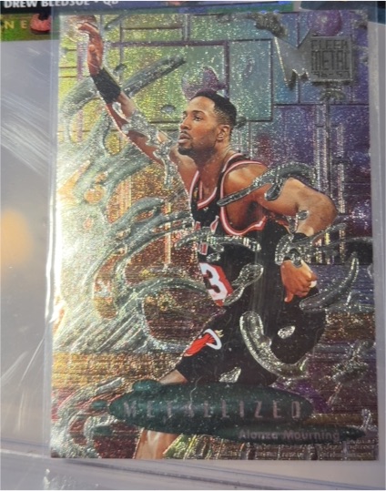 1996-97 Fleer Metal #226 Alonzo Mourning — front