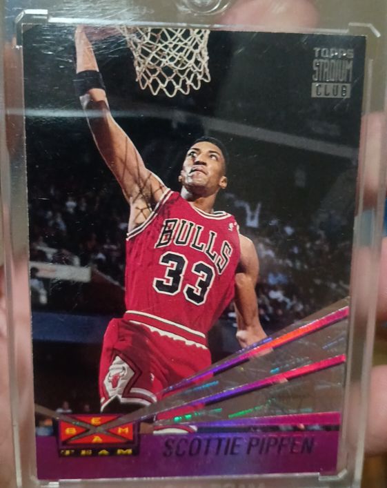 1993-94 Topps Stadium Club Beam Team #18 Scottie Pippen — front