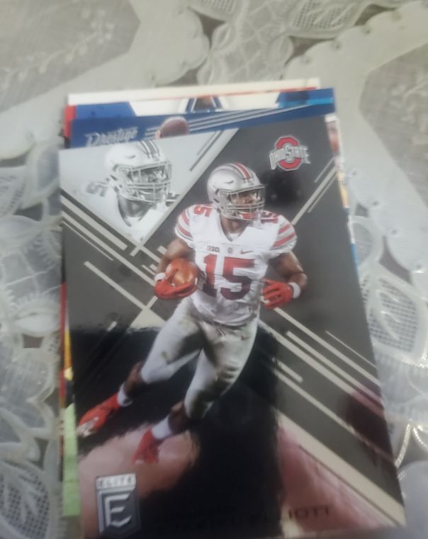 2023 Panini Chronicles XR Draft Picks #17 Ezekiel Elliott — front