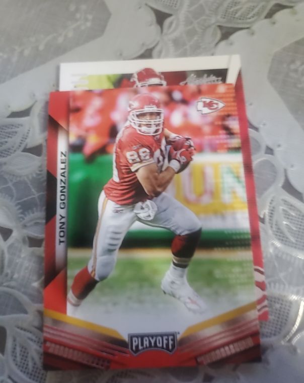 2019 Panini Playoff #84 Tony Gonzalez — front