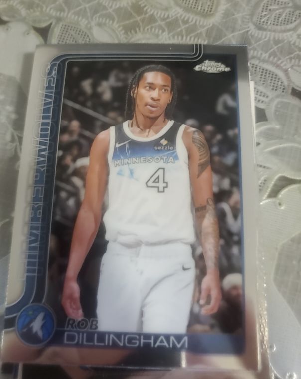 2025-26 Topps Chrome #162 Rob Dillingham — front