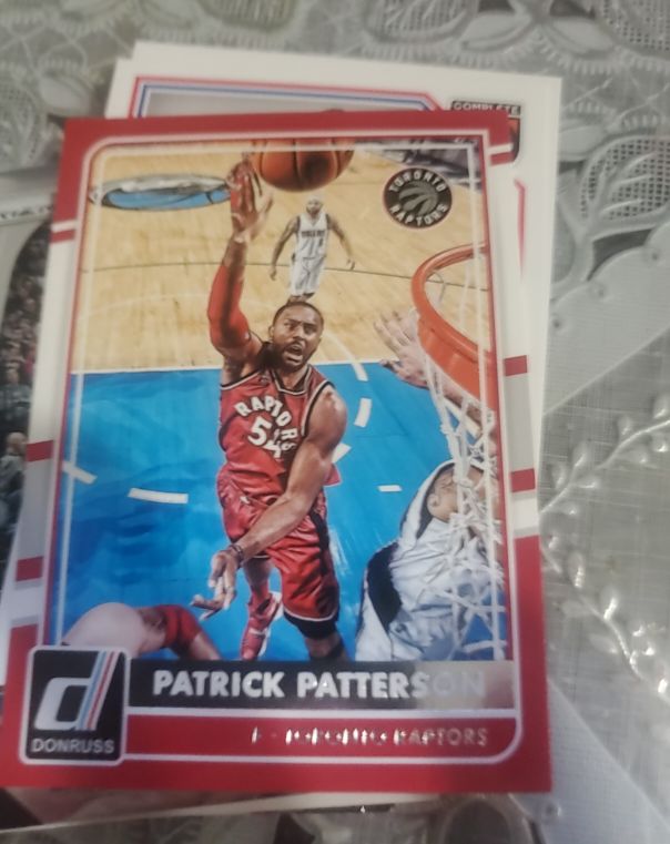 2015 Donruss #50 Patrick Patterson Toronto Raptors — front