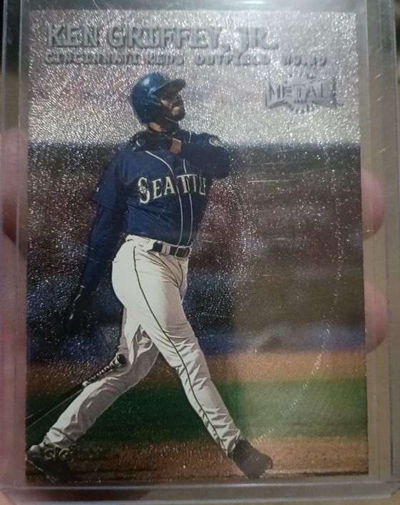 2000 Skybox Metal #76 Ken Griffey Jr. — front