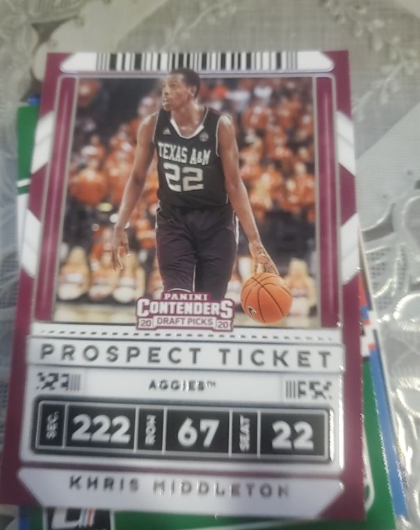 2020 Panini Contenders Draft Picks #22 Khris Middleton — front