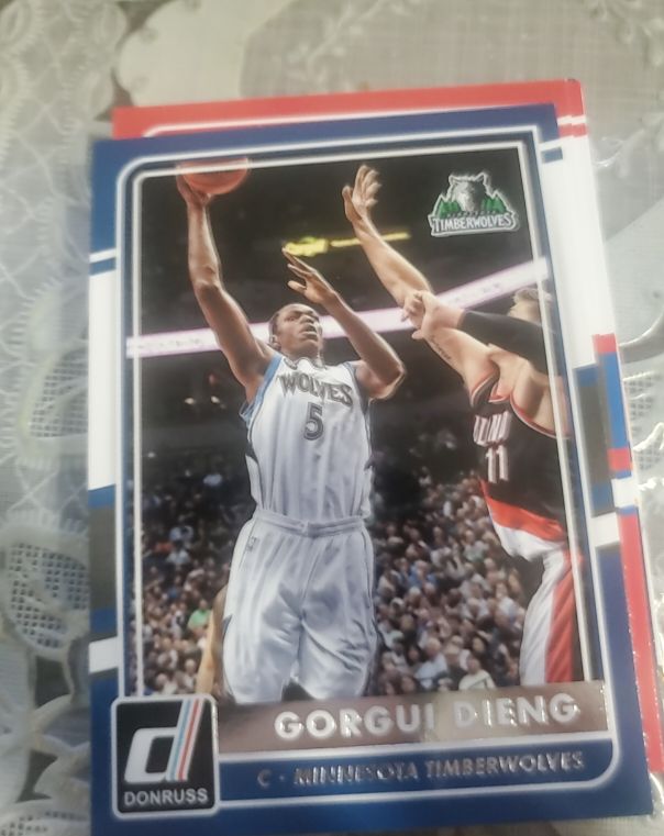 2015-16 Donruss #1 Gorgui Dieng — front