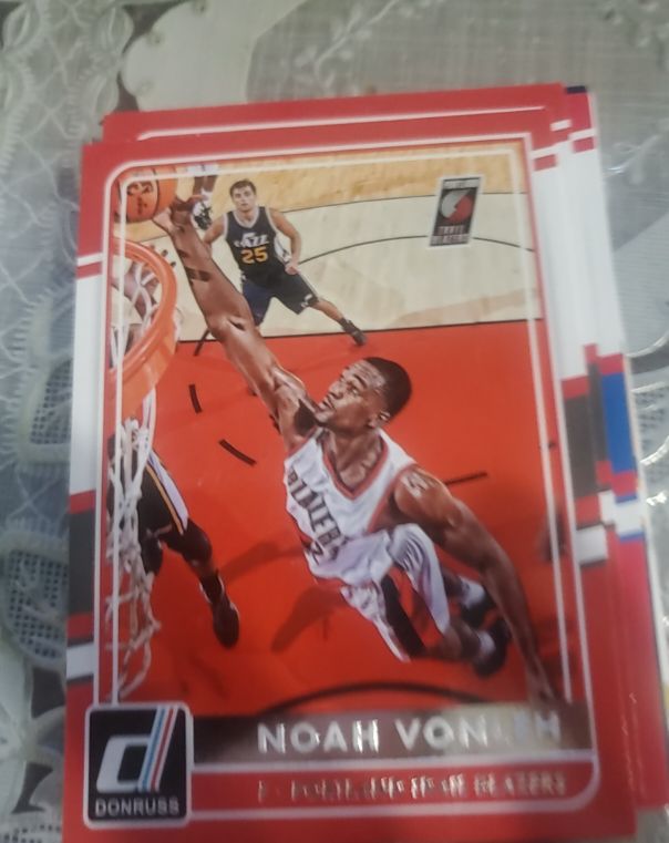 2015-16 Donruss #111 Noah Vonleh Portland Trail Blazers — front