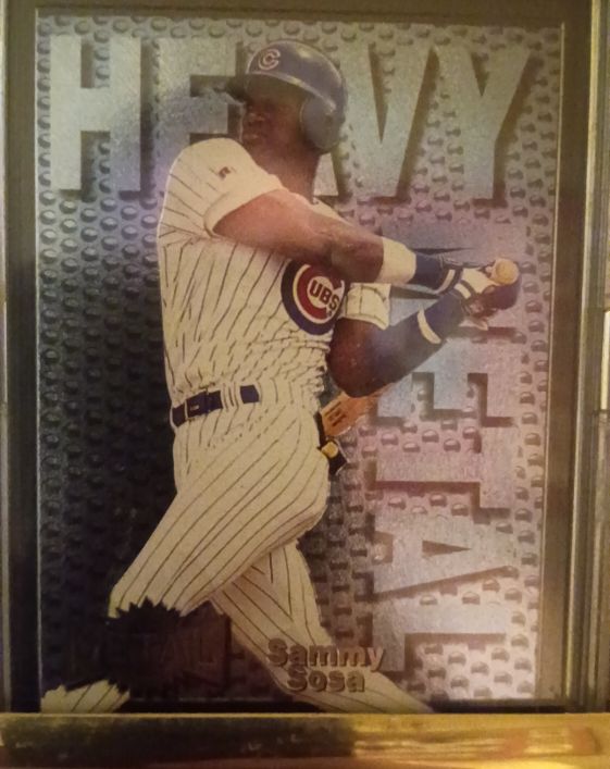 1996 Fleer Metal Universe Heavy Metal #7 Sammy Sosa — front