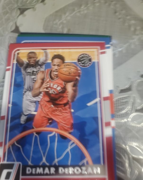 2015-16 Panini Donruss #70 DeMar DeRozan — front