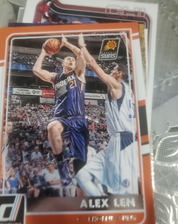 2015-16 Panini Donruss #162 Alex Len — front