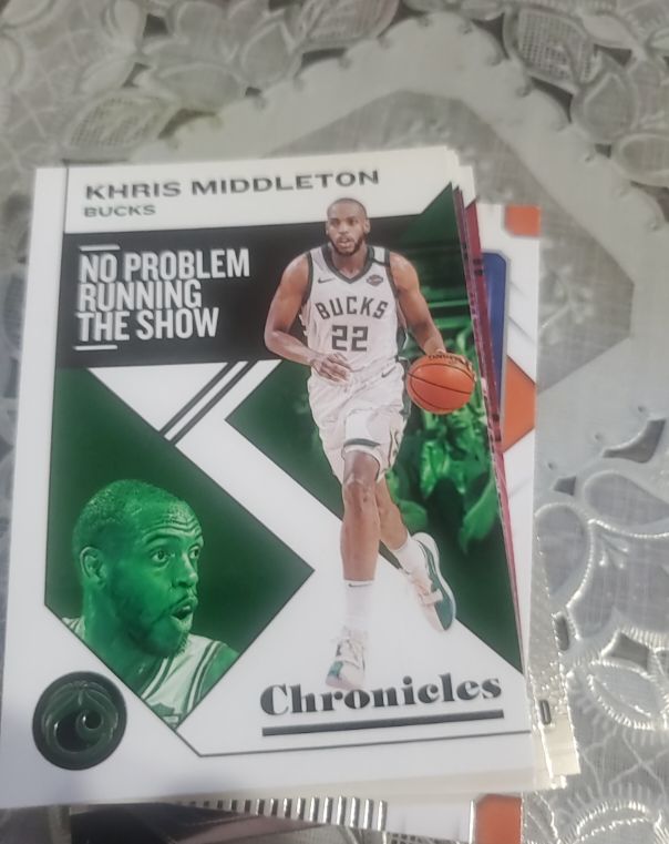 2019-20 Panini Chronicles #37 Khris Middleton — front