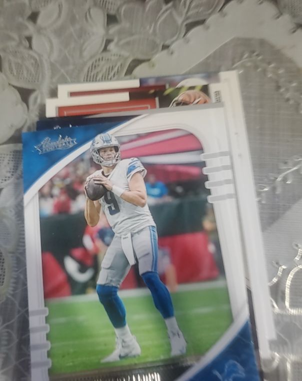 2020 Panini Absolute #8 Matthew Stafford — front