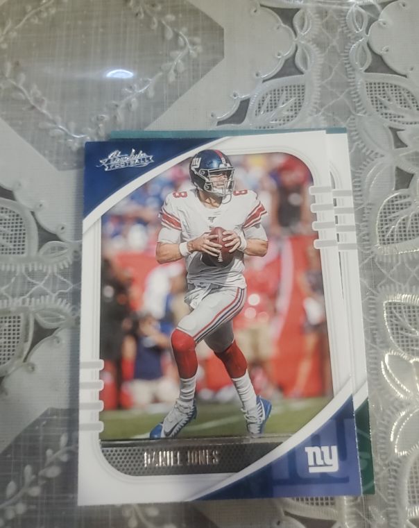 2020 Panini Absolute #11 Daniel Jones — front