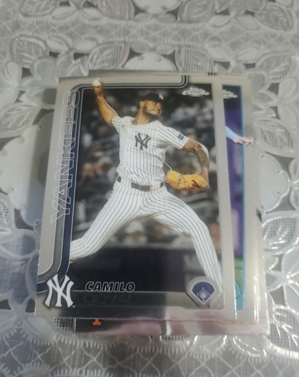 2025 Topps Chrome Update Series #USC152 Camilo Doval — front