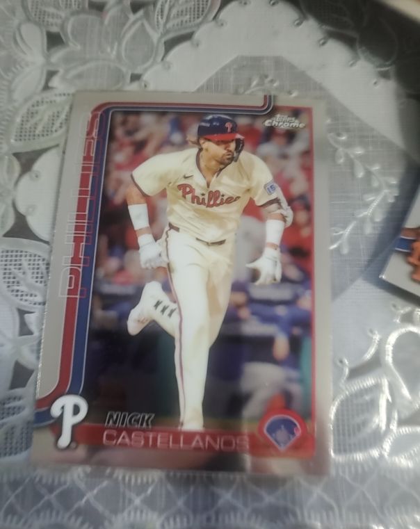 2025 Topps Chrome #226 Nick Castellanos — front