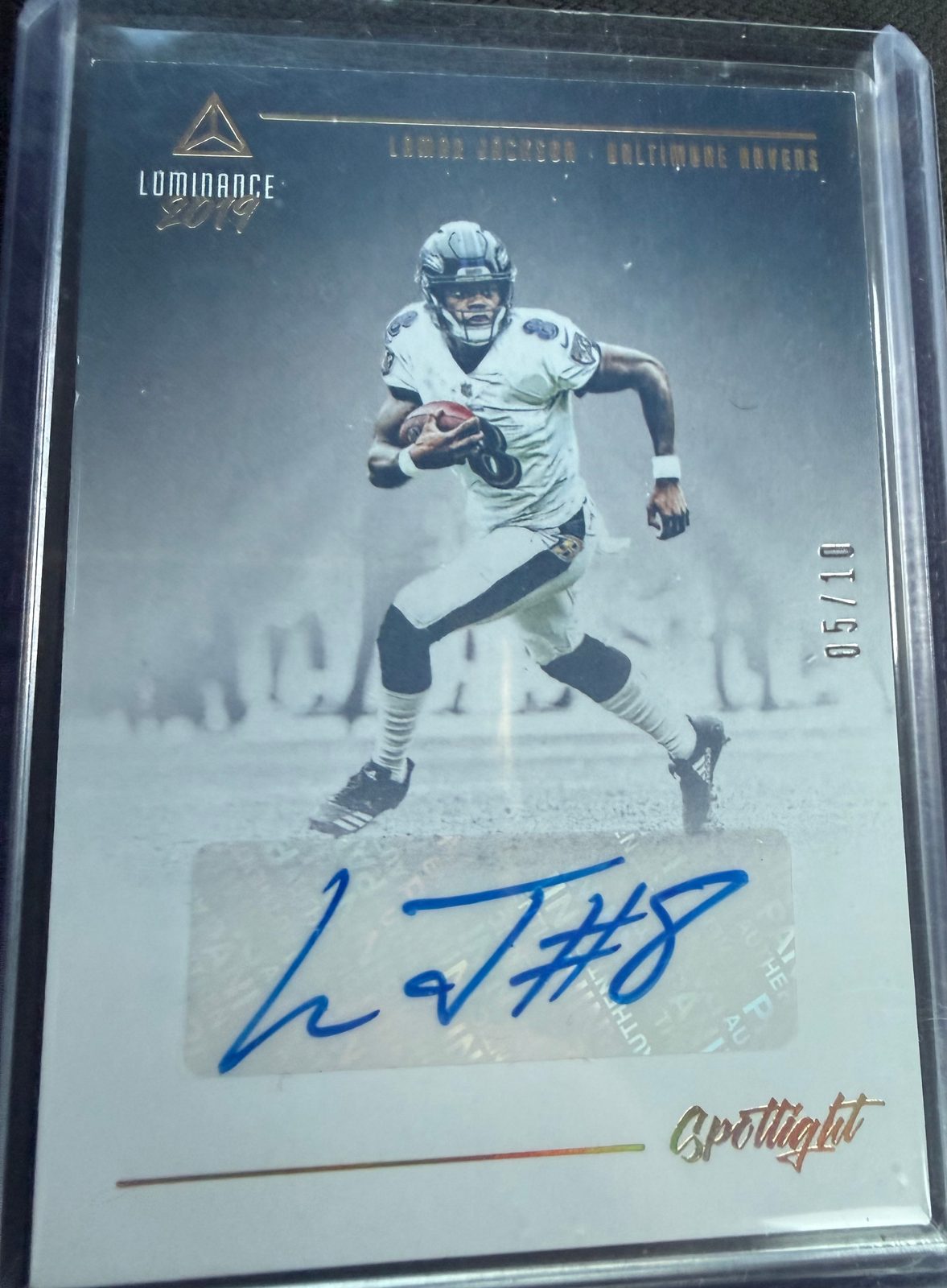 2019 Panini Luminance SP Spotlight Auto Lamar Jackson — front
