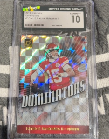 2019 Panini Donruss Dominators #DOM-15 Patrick Mahomes II — front