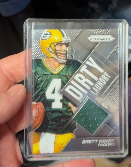 2014 Panini Prizm #DL-BF Brett Favre Dirty Laundry — front