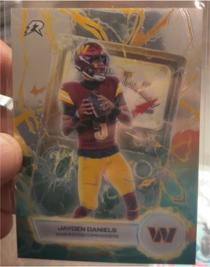 2025 Topps Resurgence Voltaic #VT-18 Jayden Daniels — front