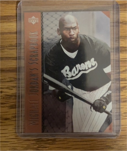 1994 Upper Deck Michael Jordan Scrapbook #MJ7 — front