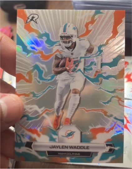 2025 Topps Resurgence #62 Jaylen Waddle — front
