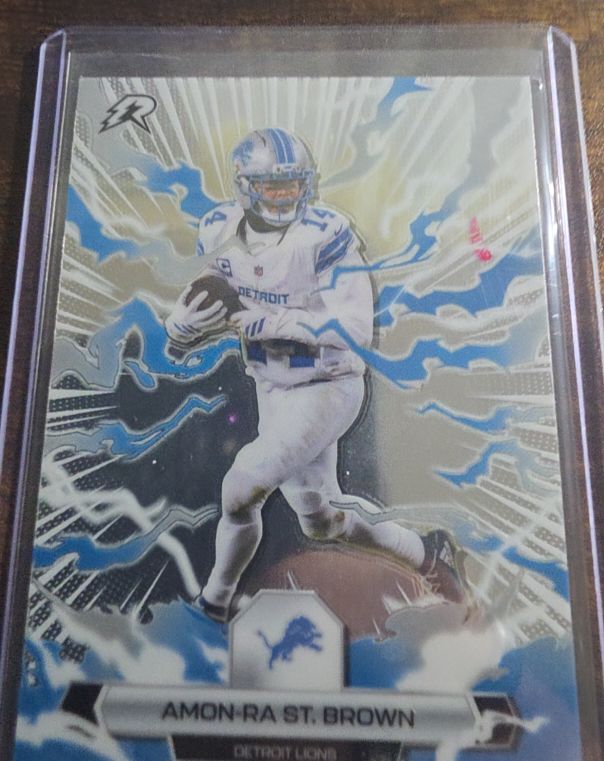 2026 Topps #32 Amon-Ra St. Brown — front