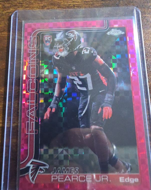 2025 Topps Chrome #351 James Pearce Jr. — front
