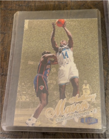 1997-98 Ultra #81G Anthony Mason Gold Medallion — front