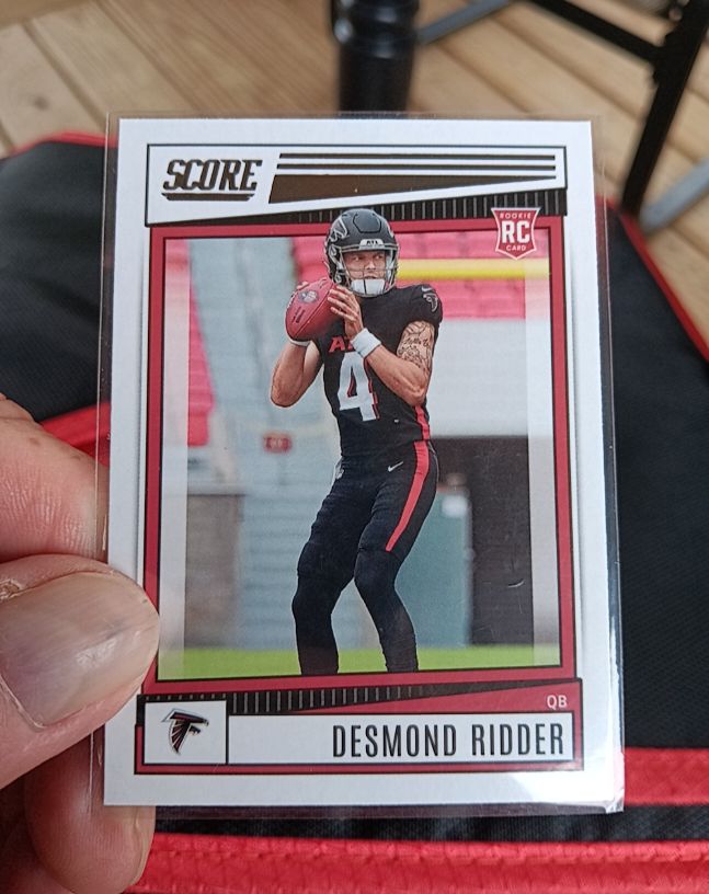 2022 Score #303 Desmond Ridder Rookie Card — front