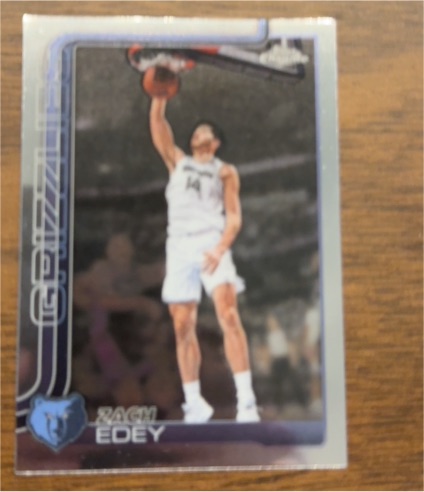 2025 Topps Chrome #111 Zach Edey — front