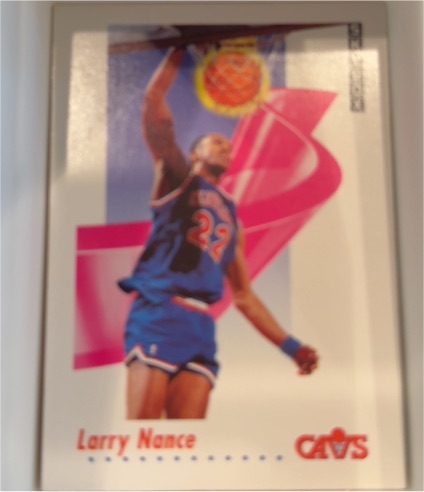 1991-92 SkyBox #52 Larry Nance — front