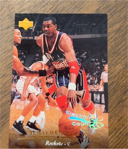 1995-96 Upper Deck #181 Hakeem Olajuwon Electric Court — front