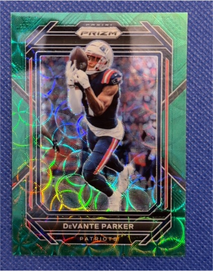 2022 Panini Prizm #202 DeVante Parker Green Scope — front