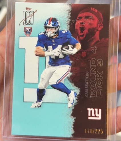 2025 Topps Signature Class #4 Cam Skattebo — front