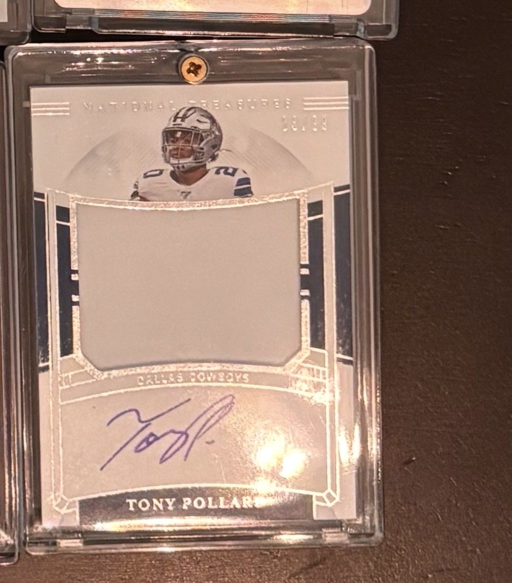 2019 Panini National Treasures #National Treasures Rookie Jumbo Signature Booklet Tony Pollard — front