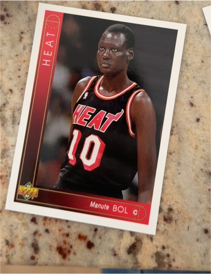 1993-94 Upper Deck #411 Manute Bol — front