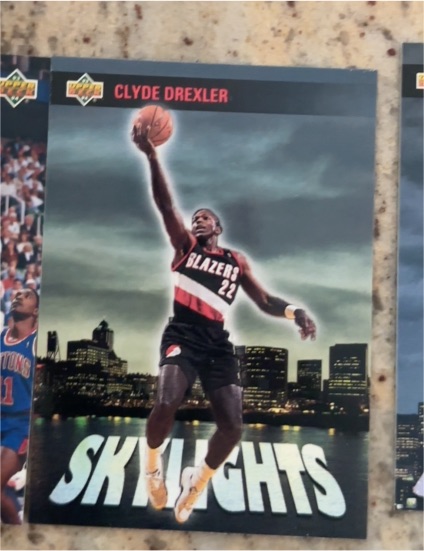 1993-94 Upper Deck Skylights #473 Clyde Drexler — front