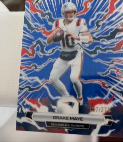 2025 Topps Resurgence #66 Drake Maye Blue Orange Spark Refractor New England Patriots — front
