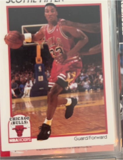 1991-92 NBA Hoops #7 Scottie Pippen — front